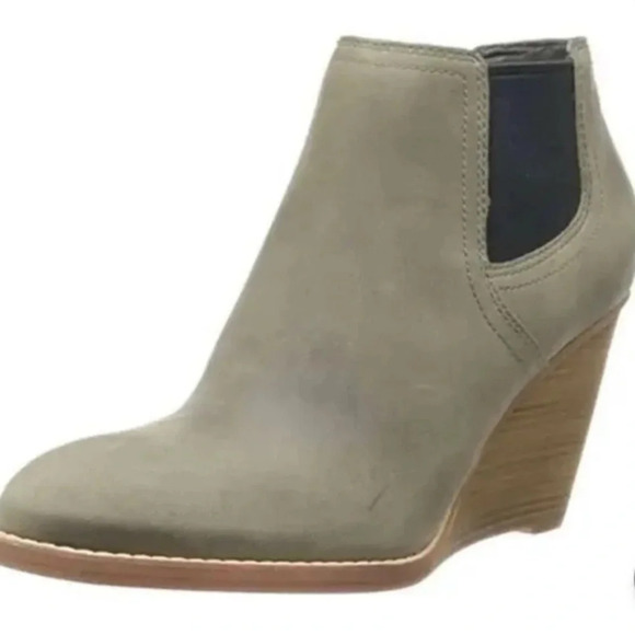 Cole Haan suede gray greystone nubuck leather booties in great condition size 7 - Picture 1 of 4